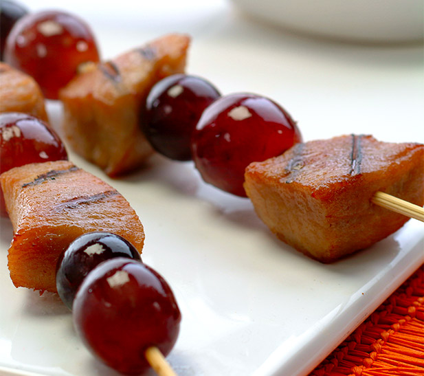 Brochetas de Cerdo en salsa de Guayaba