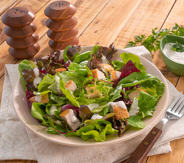 Ensalada de Pavo  en aderezo de cilantro