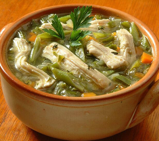 Caldo de gallina con vainitas