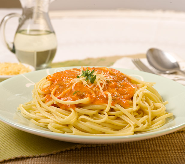 Spaghetti con salsa endiablada