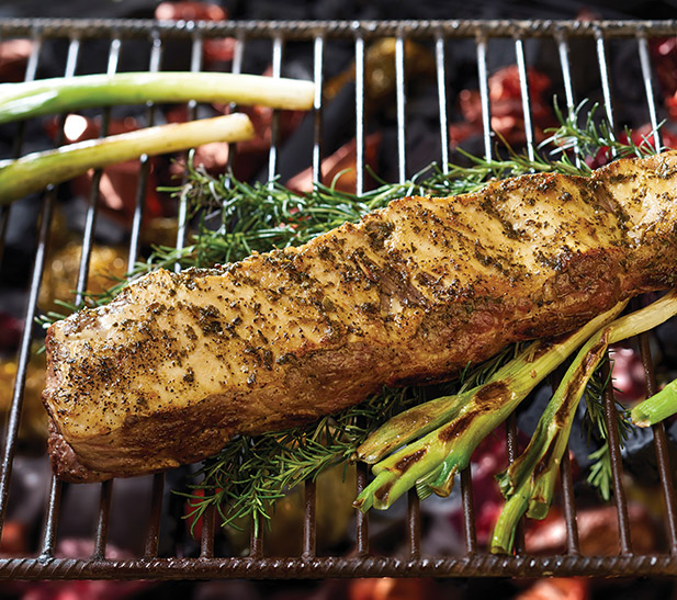 Tira de asado a la parrilla con chimichurri