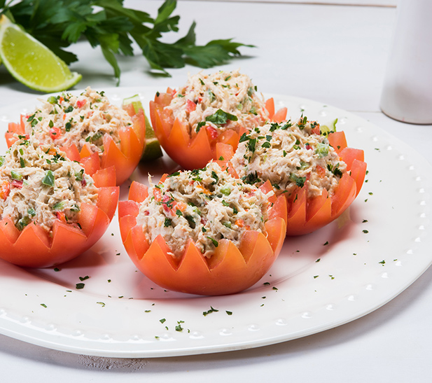 Tomates rellenos de pollo