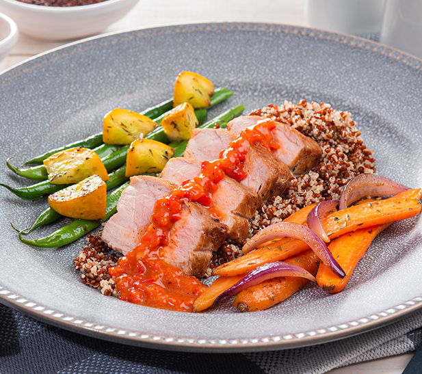 Lomo fino de cerdo en salsa de pimientos rojos