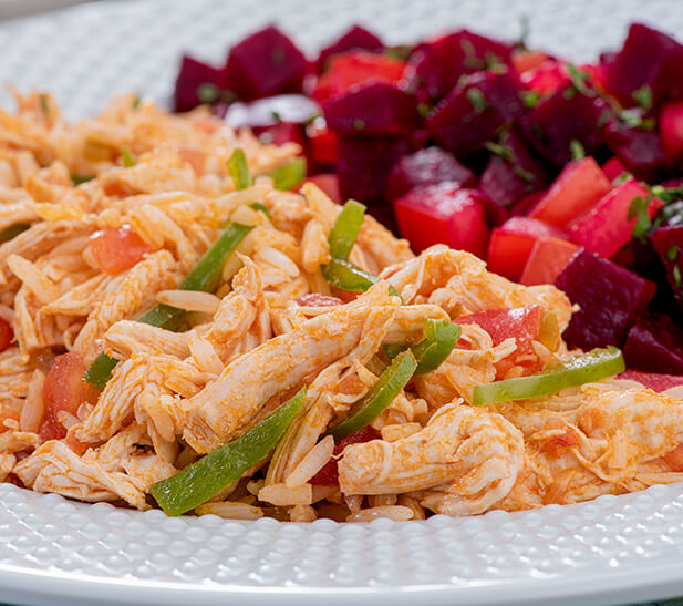 Arroz con pollo al tomate