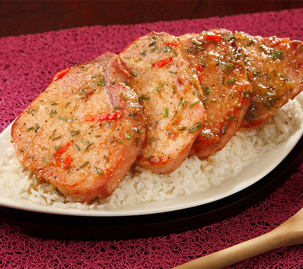 Chuletas ahumadas en salsa de piña 